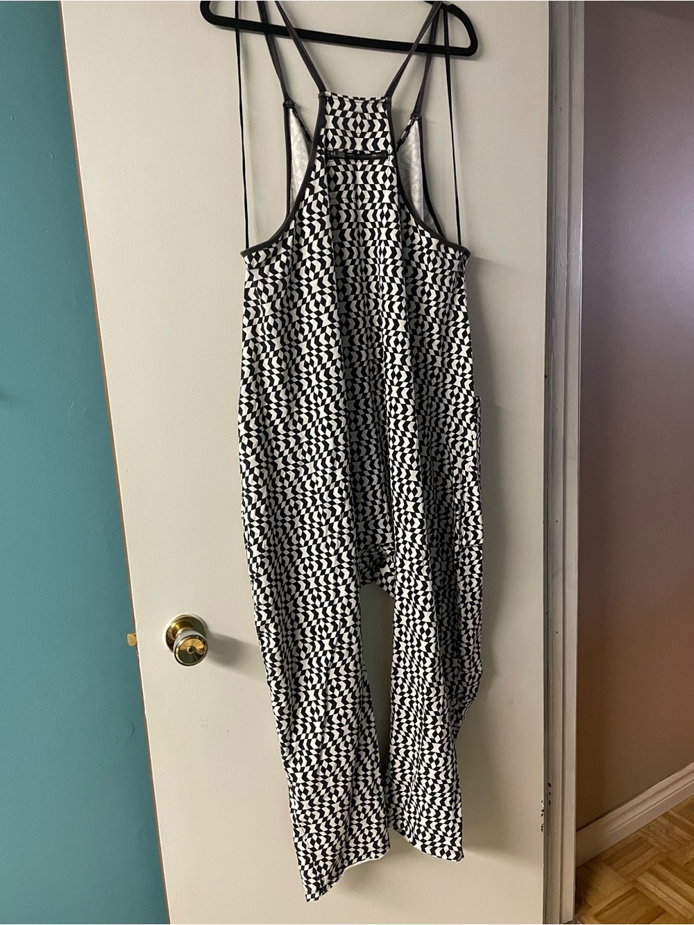 Free people hit shot onesie romper Geometric black white pattern large - Picture 2 of 4
